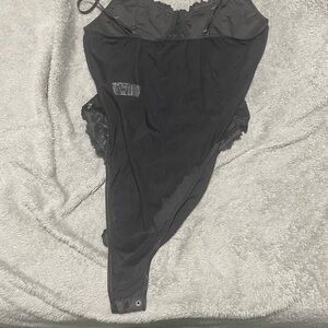 SHEIN Black Lace Detail Garment